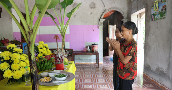 Người em trai kể về việc chuyển 50 triệu đồng mới 'chuộc' được thi thể chị gái