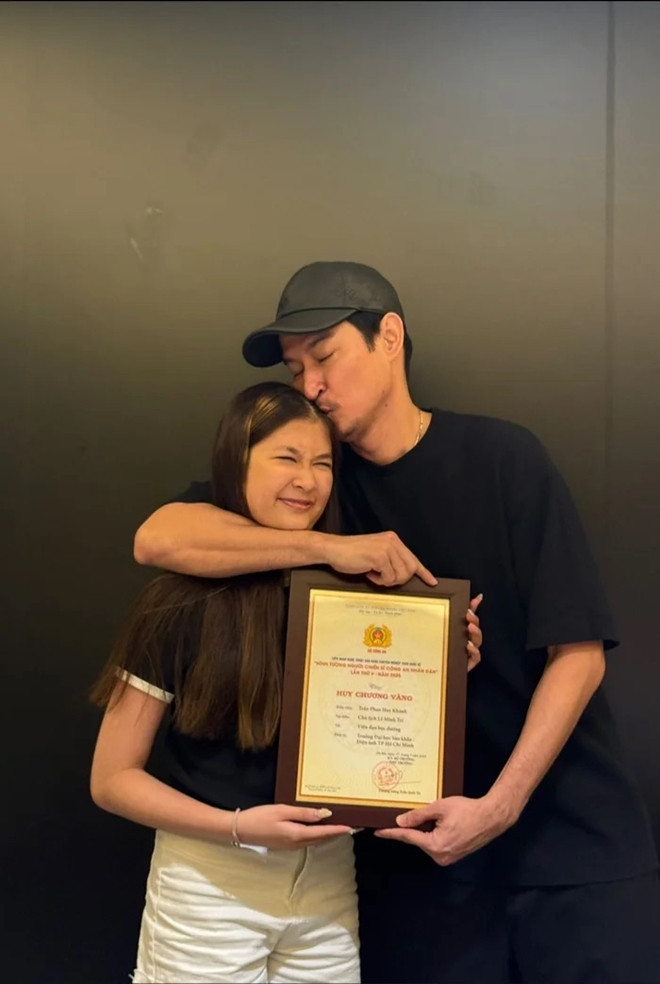 Diễn viên Huy Khánh và vợ cũ tái hợp sau ly hôn