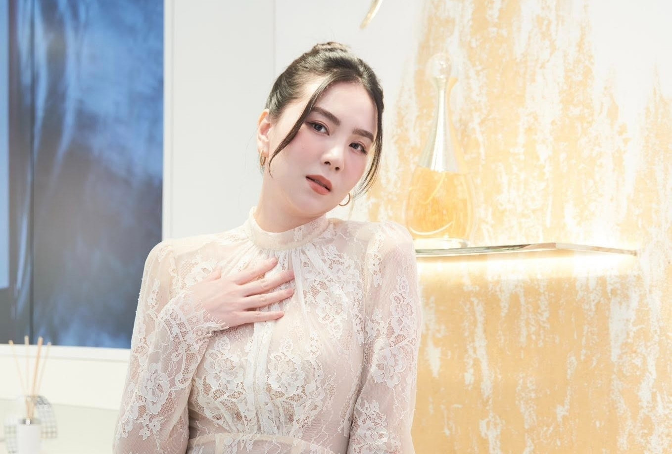 MC Mai Ngọc nói gì mà hàng nghìn người vào 'xin vía'?