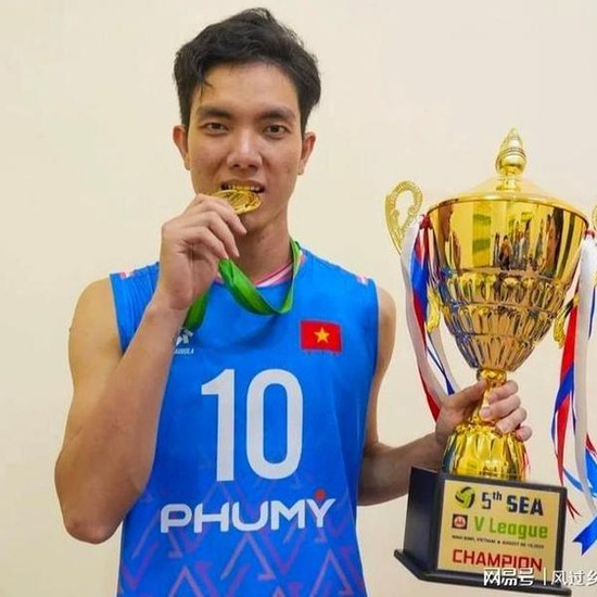 Báo Trung Quốc loan tin bất ngờ về tuyển Việt Nam trước giải thế giới