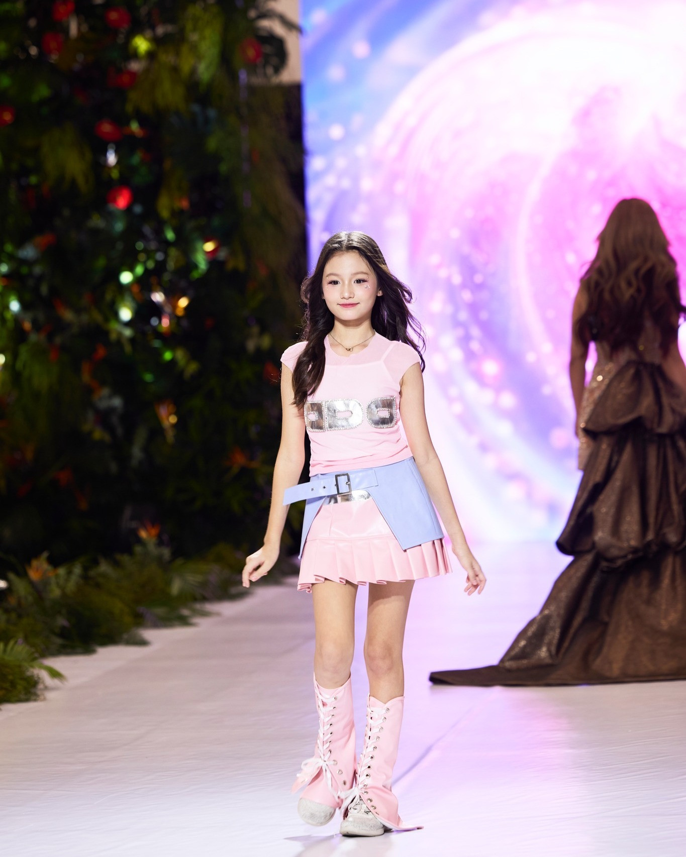 Cận cảnh nhan sắc xinh như Hoa hậu của con gái Phương Vy Idol