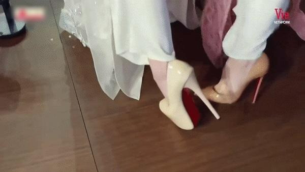 Hiếm lắm mới thấy Lan Ngọc lép vế cả chiều cao lẫn vóc dáng vì chụp cùng 1 mỹ nhân