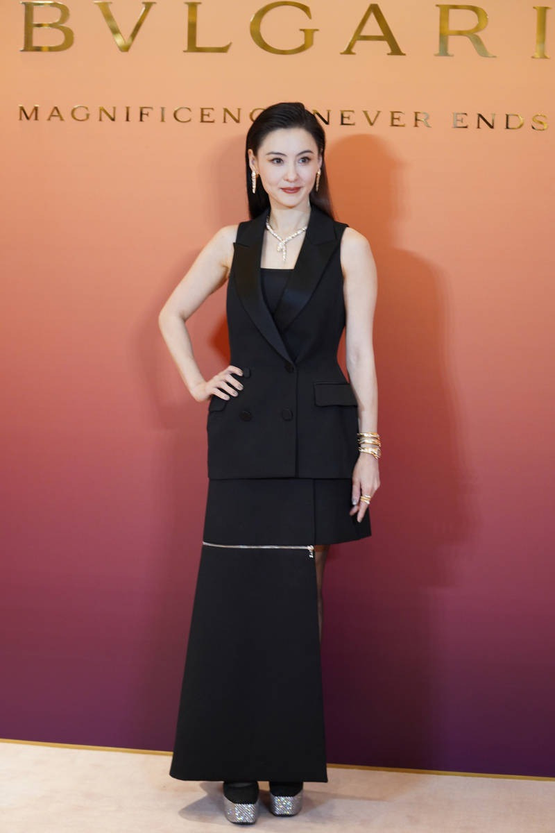 Mỹ nhân Hoa ngữ sau ly hôn Trương Bá Chi bí mật sinh con ồn ào hẹn hò xã hội đen kế thừa 3000 tỷ từ cha Tạ Đình Phong