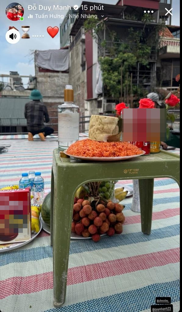 Vợ chồng Đỗ Duy Mạnh chơi lớn tặng quà đặc biệt cho người dân đi xem tổng hợp luyện diễu binh