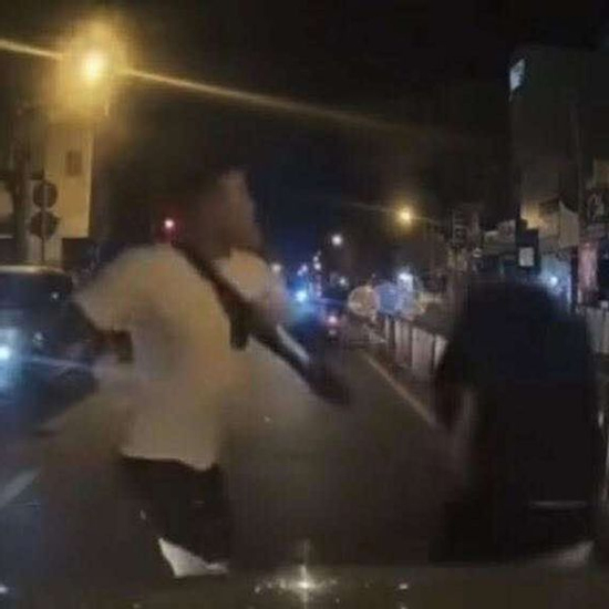 Bắt khẩn cấp nam thanh niên đánh tài xế xe công nghệ ở TP.HCM