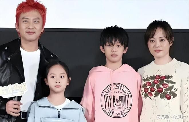 Ngoại hình siêu đẹp trai của dàn quý tử nhà mỹ nhân Hoa ngữ