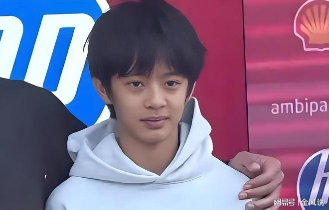 Ngoại hình siêu đẹp trai của dàn quý tử nhà mỹ nhân Hoa ngữ