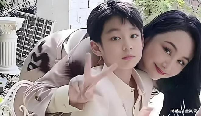 Ngoại hình siêu đẹp trai của dàn quý tử nhà mỹ nhân Hoa ngữ