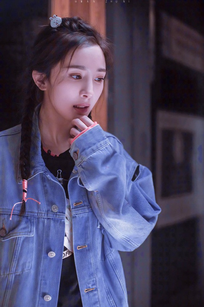 Dương Mịch U40 nhưng lên đồ như thiếu nữ đôi mươi