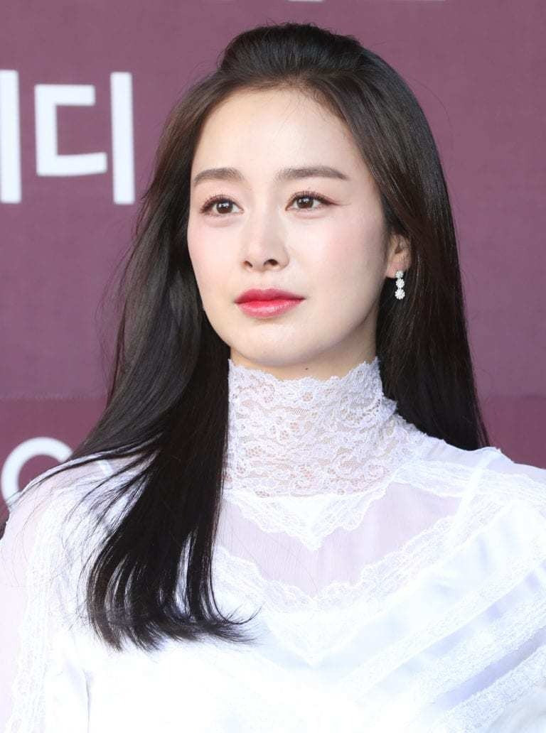 Kim Tae Hee bị tấn công