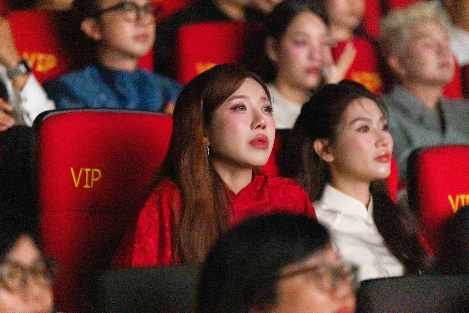 MV có nhiều tiền chưa chắc đã làm được của Hòa Minzy