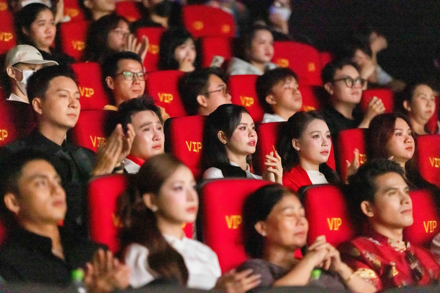 MV có nhiều tiền chưa chắc đã làm được của Hòa Minzy