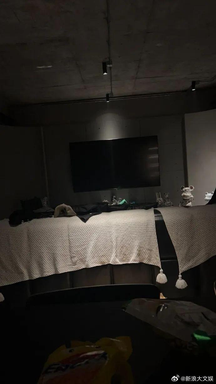 Sao nam Diên Hi Công Lược bị tố ngoại tình tung loạt ảnh nhạy cảm chấn động