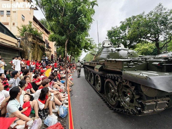 Người dân hãy thường xuyên cập nhật thông tin về các tuyến đường cấm triệt để và hạn chế phương tiện để theo dõi đại lễ một cách thuận tiện nhất. (Ảnh: Minh Tuệ - Minh Đức)