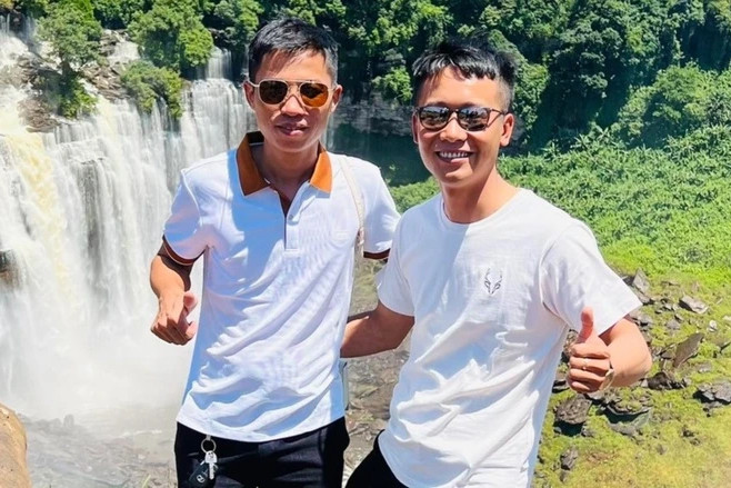 Thành viên team châu Phi phát ngôn ẩn ý về Quang Linh Vlogs