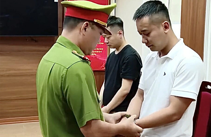 Thành viên team châu Phi phát ngôn ẩn ý về Quang Linh Vlogs