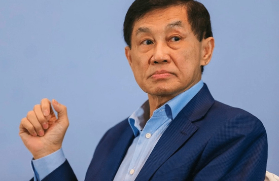 Tỷ phú Johnathan Hạnh Nguyễn: Dốc hết quỹ hưu trí làm từ thiện, 10 tỷ ứng từ Thủy Tiên cũng sắp cạn