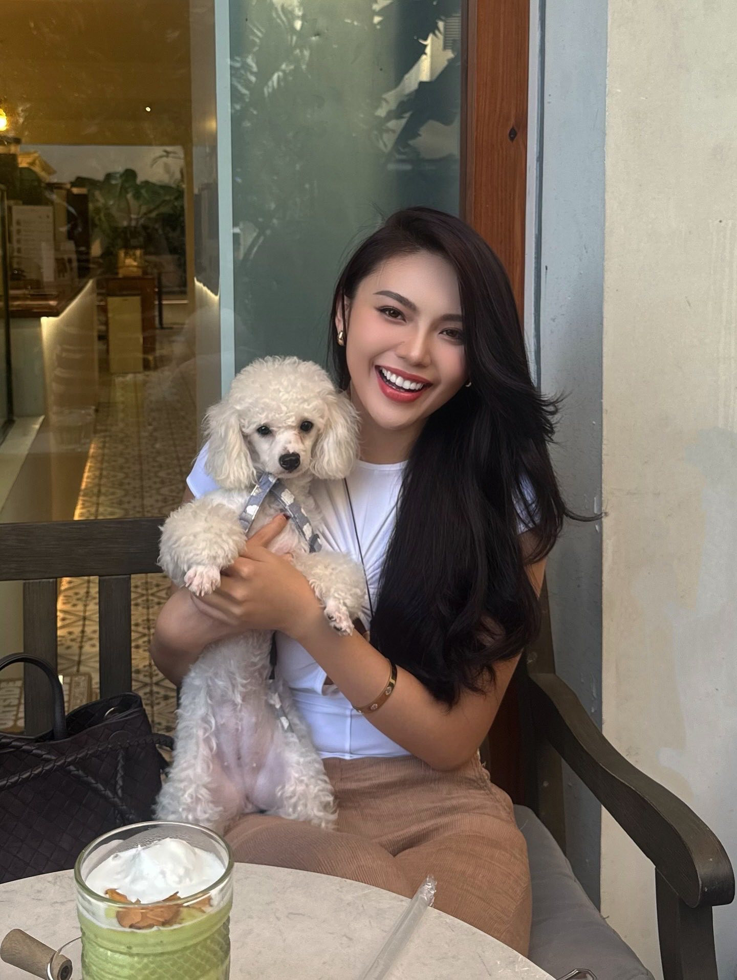 Mỹ nam Vbiz bị ghét nhất Đảo Thiên Đường công khai bạn gái đẹp như hoa hậu