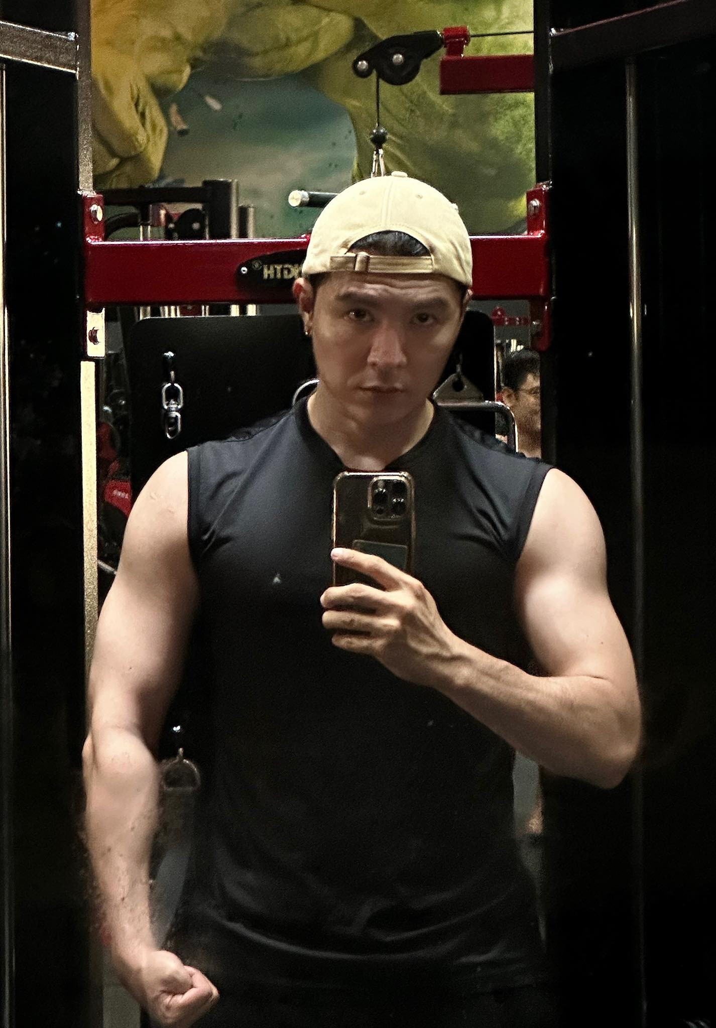 Nam phản diện của Mưa Đỏ Gương mặt điển trai body vạm vỡ