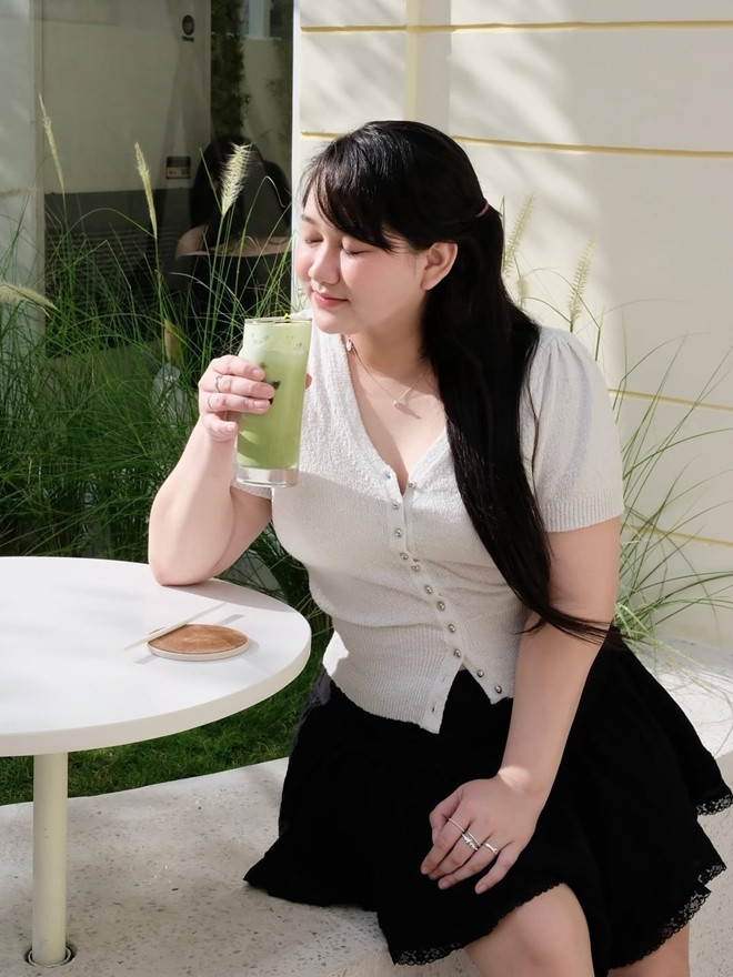 Trúc Anh Mắt biếc khoe thân hình mũm mĩm vẫn được khen xinh đẹp