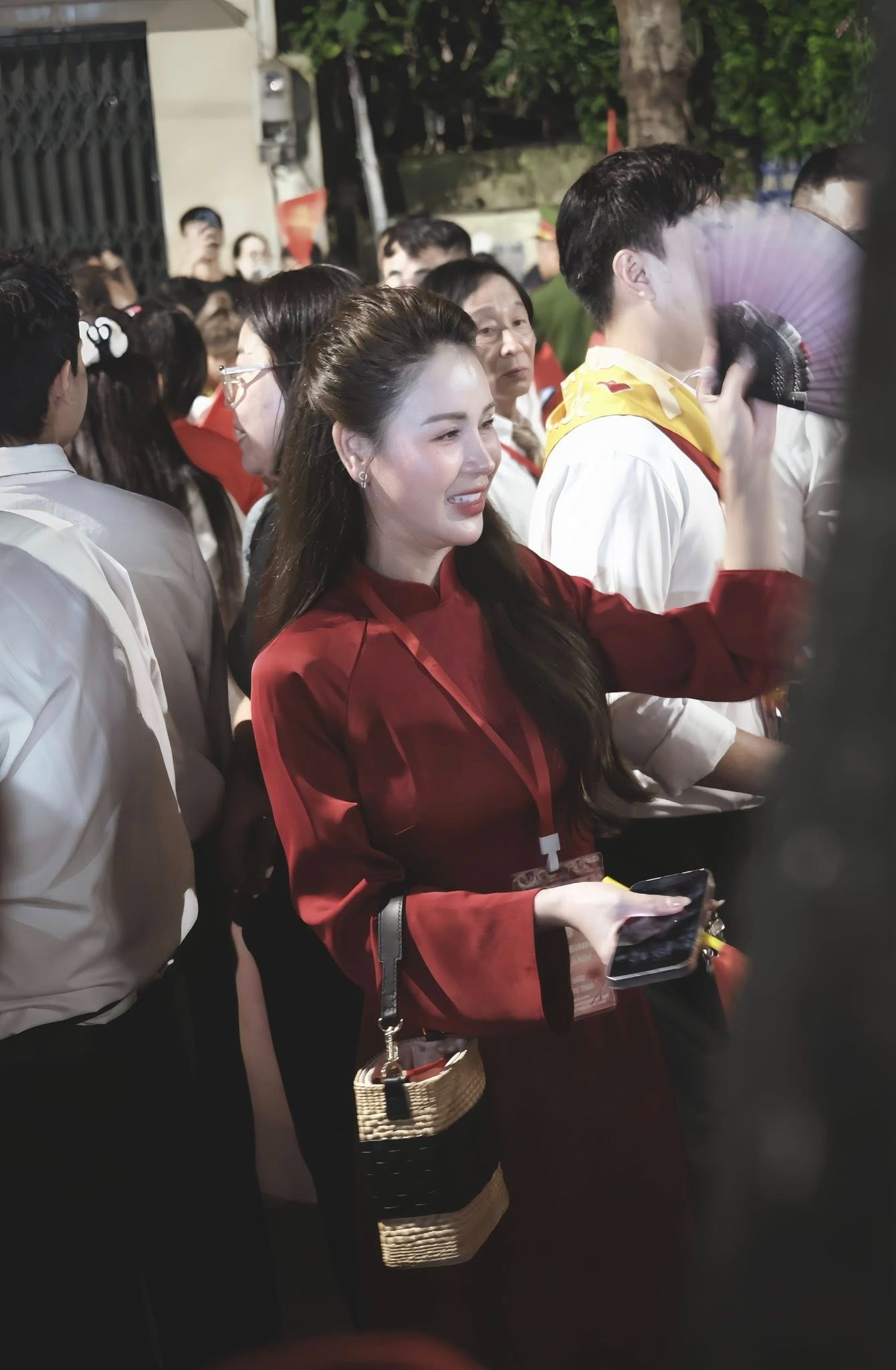 Nhan sắc hiện tại của Lương Thu Trang sau khi bị chê cứng đờ vì thẩm mỹ