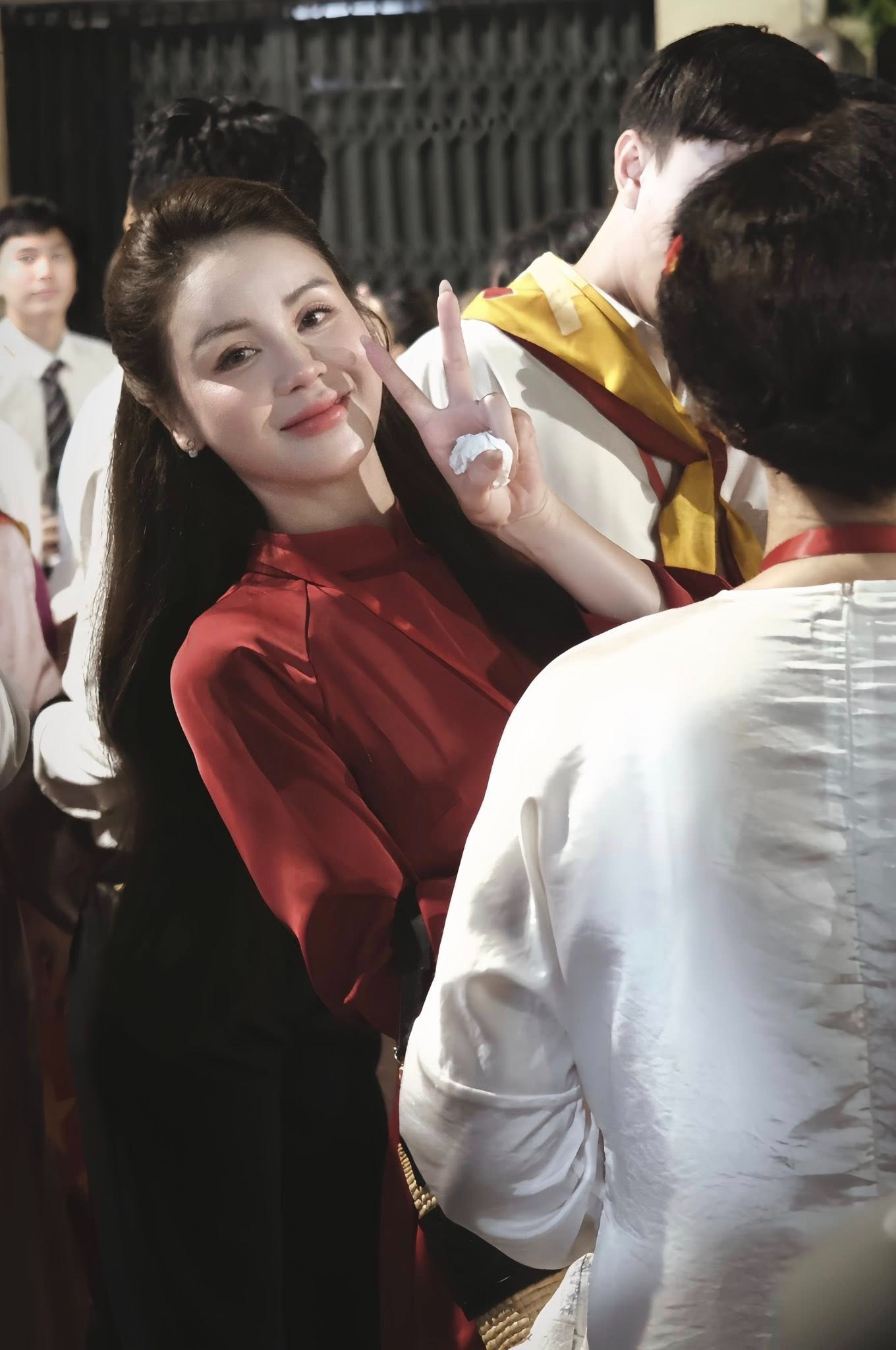 Nhan sắc hiện tại của Lương Thu Trang sau khi bị chê cứng đờ vì thẩm mỹ