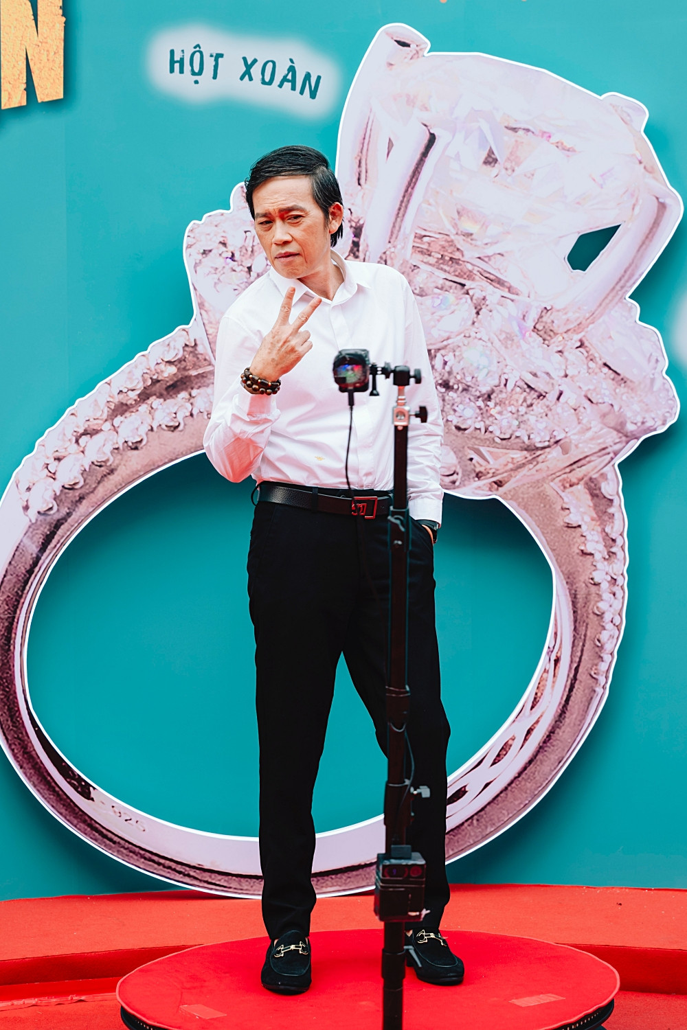 NSƯT Hoài Linh không phiền trước những tin đồn bạo bệnh qua đời