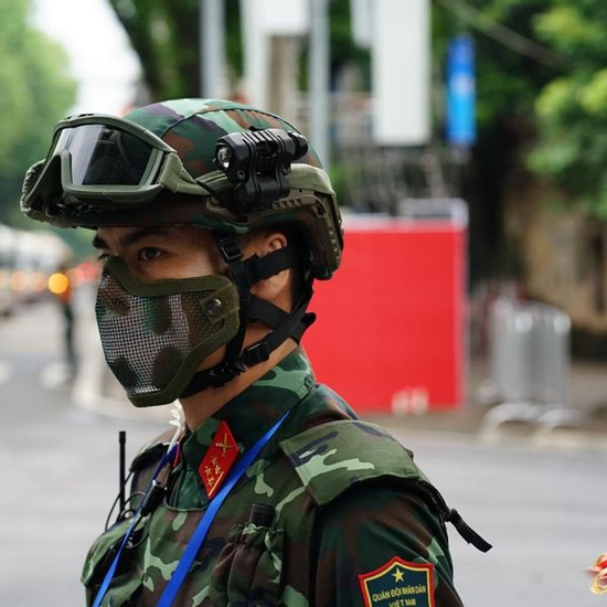 Cận cảnh lực lượng trinh sát đặc nhiệm luôn che kín mặt, âm thầm bảo vệ an ninh cho buổi sơ duyệt diễu binh diễu hành