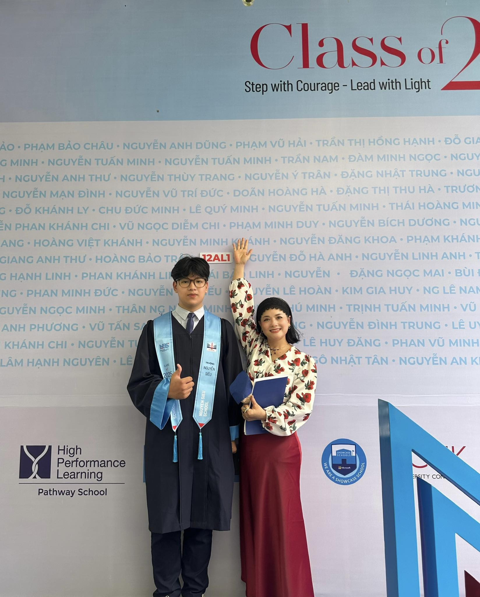 Hai nghệ sĩ Việt đều là đại tá quân đội có hai con cực phẩm: Đã đẹp trai xinh gái còn học hành đỉnh thế này! - Ảnh 2.