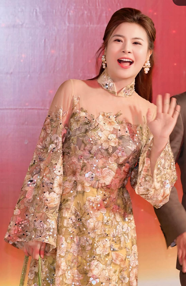 Nhan sắc NSƯT Kim Oanh trước khi sang Hàn 'dao kéo'- Ảnh 9.