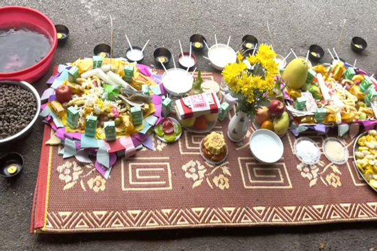 Cúng rằm tháng 7 và cúng cô hồn có phải là một?