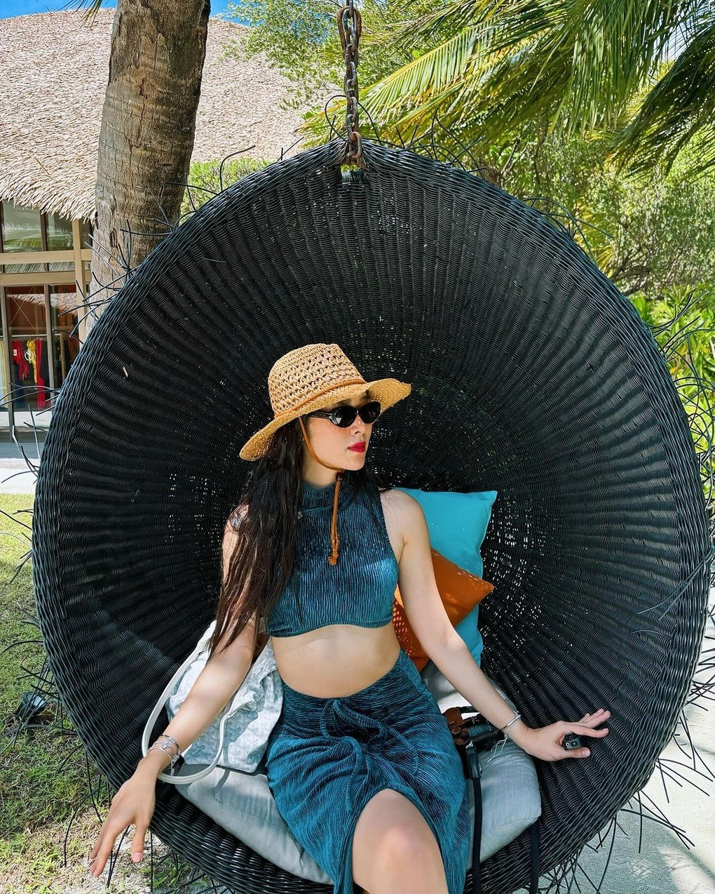 Nữ diễn viên nổi tiếng Vbiz kết hôn năm 19 tuổi rồi làm mẹ đơn thân nhan sắc hiện tại đẹp choáng ngợp