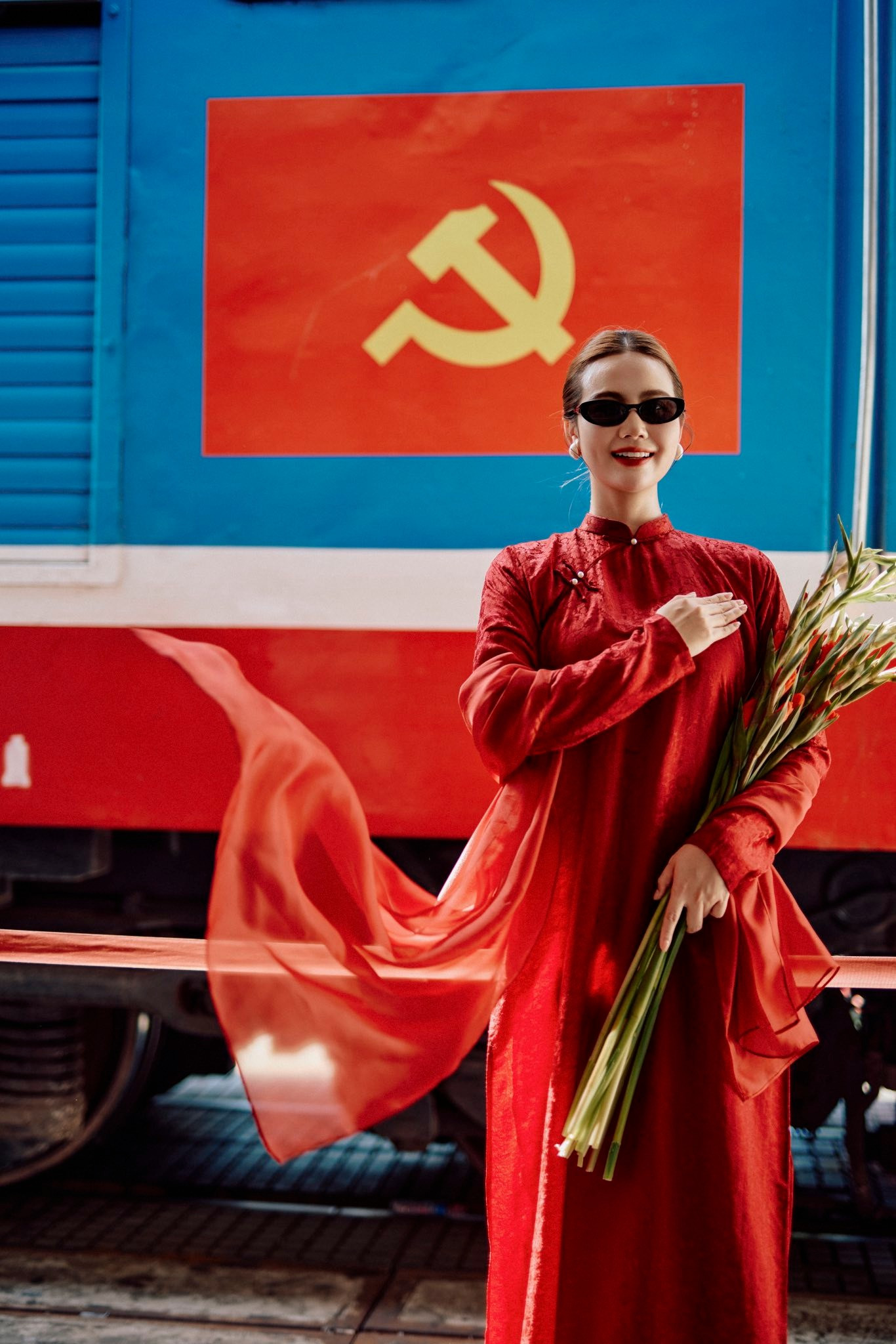 Nữ diễn viên VTV gây chú ý với bộ ảnh 'hòa bình đẹp lắm'- Ảnh 7.