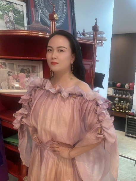 Bộ 3 chị đẹp giàu có Lệ Quyên  Trương Ngọc Ánh  Phượng Chanel cùng chung khung hình gây bàn tán