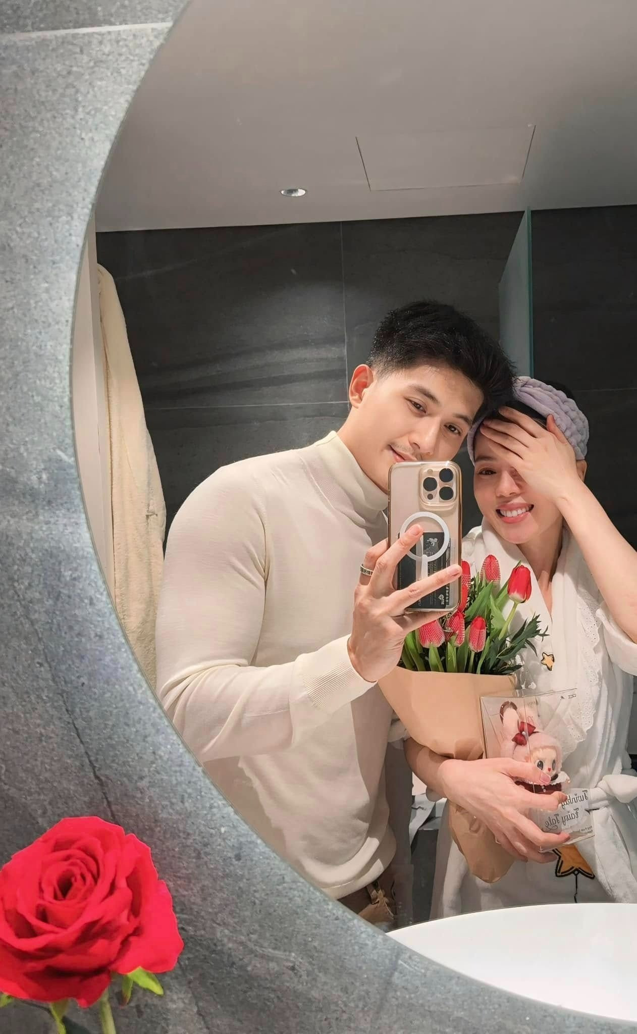 Bộ 3 chị đẹp giàu có Lệ Quyên  Trương Ngọc Ánh  Phượng Chanel cùng chung khung hình gây bàn tán