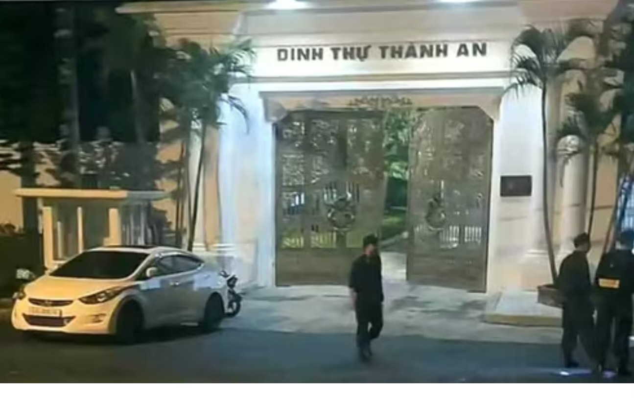 Loạt ảnh hiếm biệt phủ 50000 m2 của Bầu Đoan đại gia Thanh Hóa vừa bị khám xét nơi ở khẩn cấp