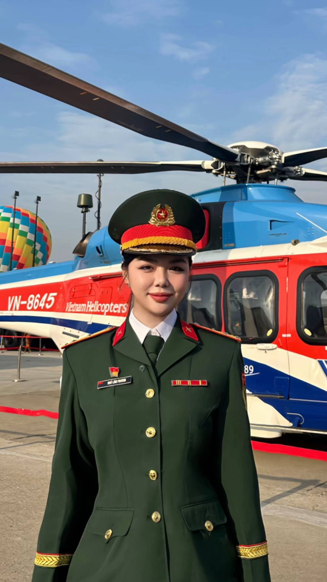 co-bo-doi-chan-dai-ngo-lam-phuong-1.jpg