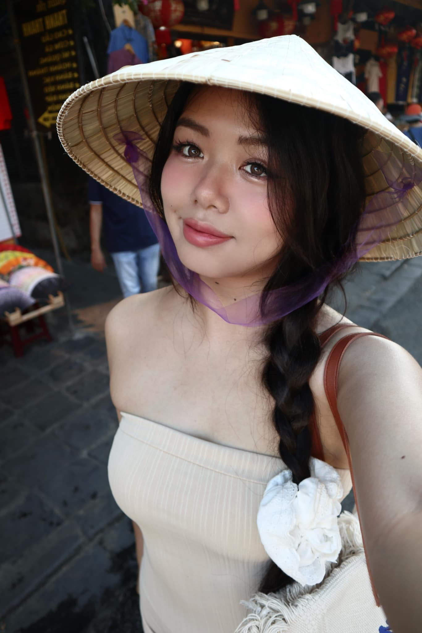 hinh-anh-doi-thuong-cua-ngo-lam-phuong.jpg