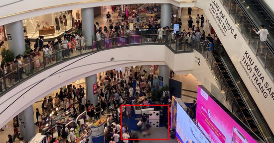 Người đàn ông rơi từ tầng cao siêu thị Aeon Mall Long Biên ở Hà Nội