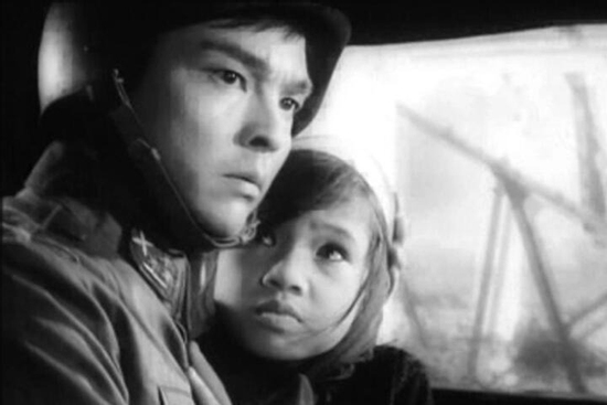 Sau 5 thập kỷ, dàn diễn viên phim ‘Em bé Hà Nội’ giờ ra sao?