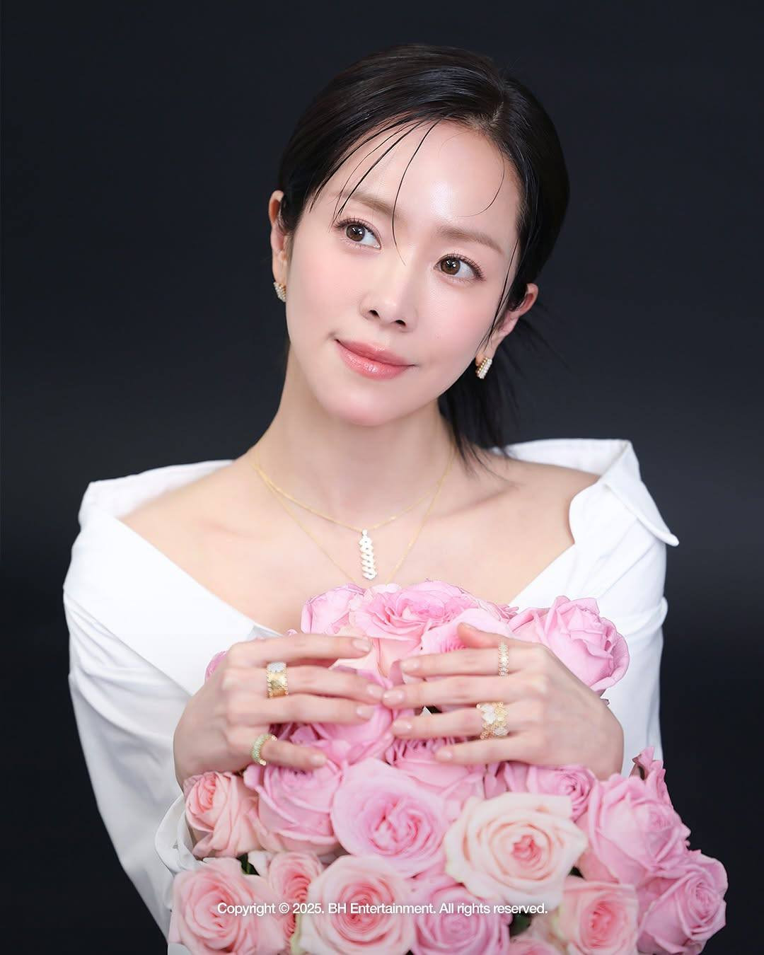 Đúng 6h sáng ngày mai, thứ Hai 1/9/2025, Thần Tài 'nâng khăn sửa túi' cho 3 con giáp trúng số độc đắc bất ngờ, tích góp được gia tài bạc tỷ, phủ phê tiêu xài - Ảnh 1