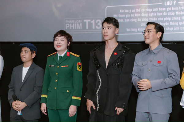 Hoàng Long - Sen trong phim 'Mưa đỏ': Gương mặt quen thuộc trên phim giờ vàng, đời thực kín tiếng - Ảnh 3.