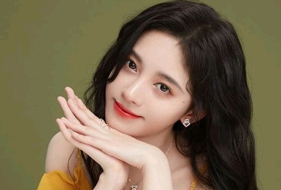 Trúng số độc đắc sau 16h30 chiều nay (4/8/2025), quý nhân giúp đỡ, 3 con giáp lương thưởng hậu hĩnh, hồng phúc sâu dày