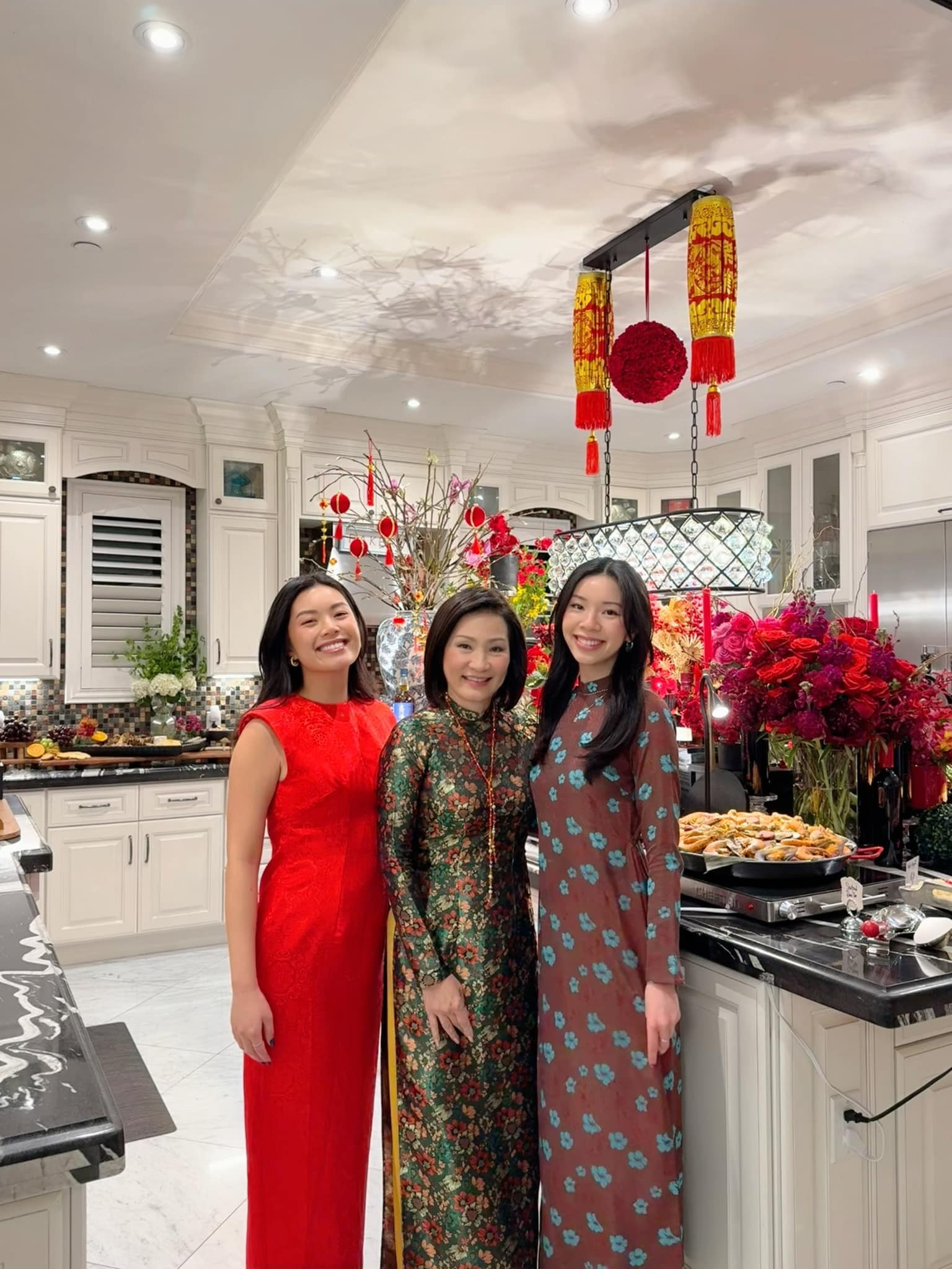 Con gái út nhà Hồng Đào - Quang Minh có chiều cao và nhan sắc như hoa hậu - Ảnh 8.