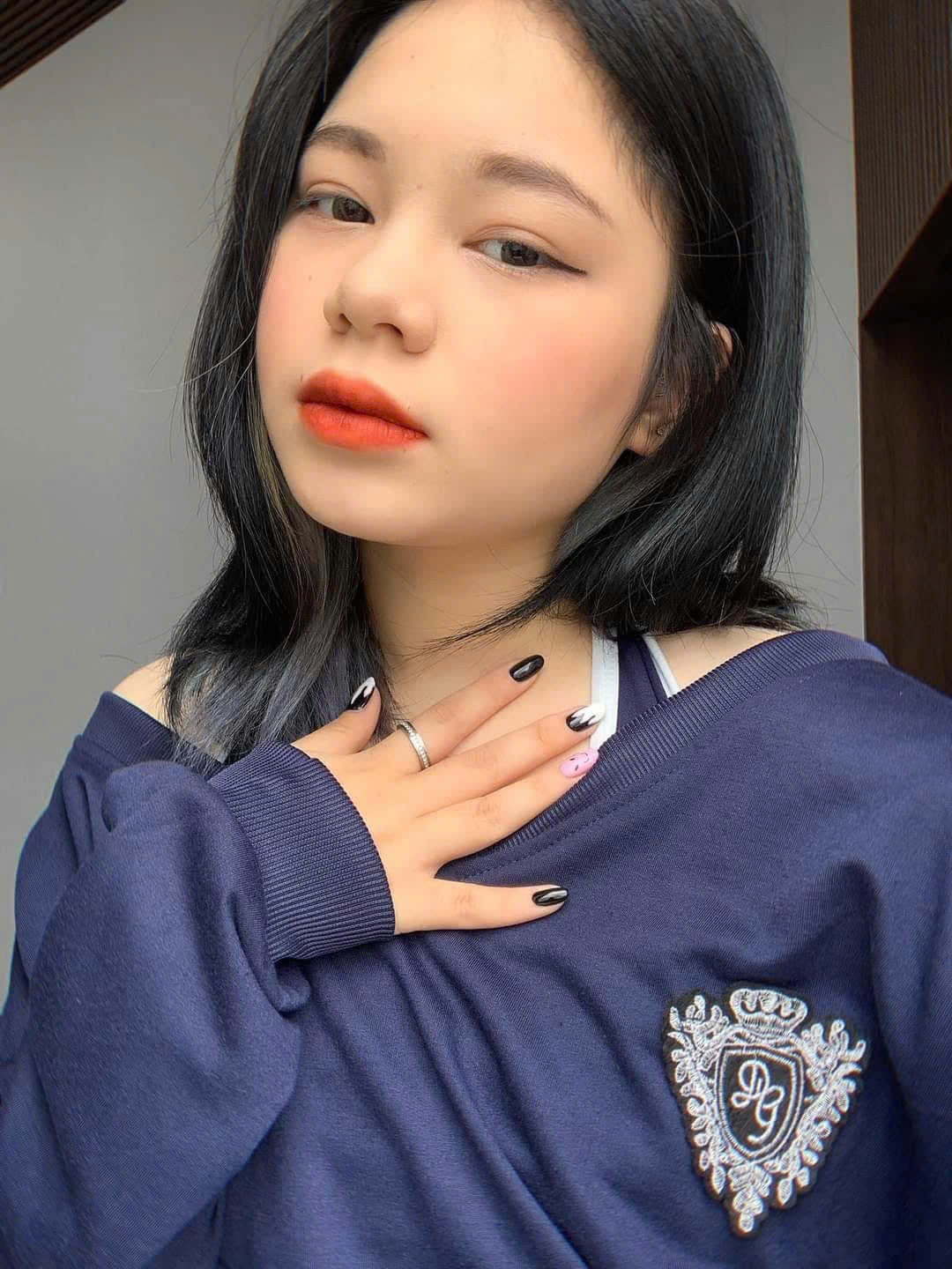 Linh Rin cho em gái ruột cực kín tiếng lên sóng nhan sắc thế nào mà gây bất ngờ