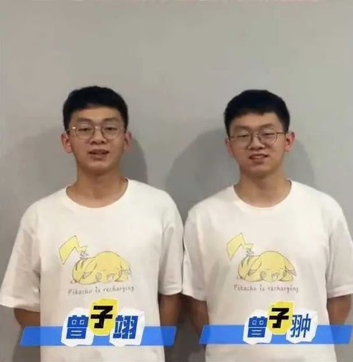 Hai anh em song sinh có chung sở thích. (Ảnh: Handout)