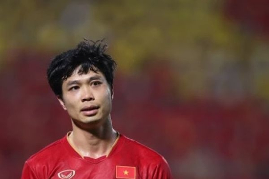 Báo Trung Quốc bình luận đầy bất ngờ về 'bóng đen' của Công Phượng