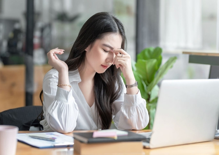 Chuyên gia khuyến cáo, người làm văn phòng không nên ở trong phòng máy lạnh thời gian dài. (Ảnh minh hoạ)