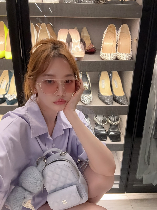 Hari Won lên đồ như teen girl ai tin nổi đã U40