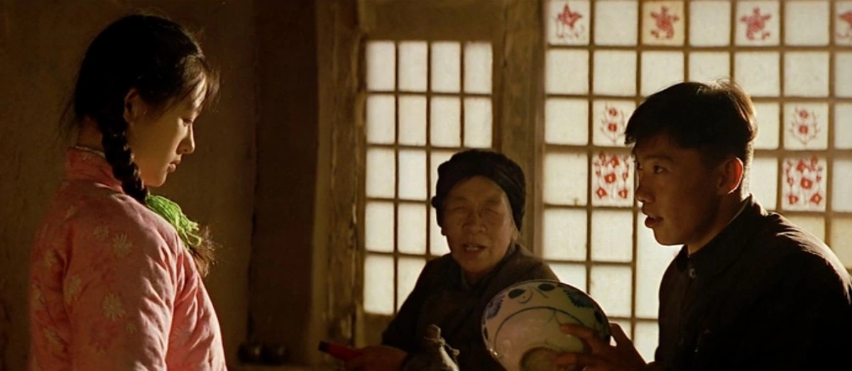 nhin lai ve dep thuan khiet trong lan dau cham ngo dien anh cua chuong tu di hinh anh 4